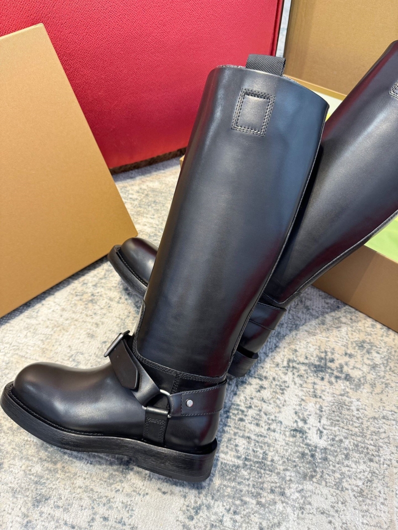 Bv*b*rry boots